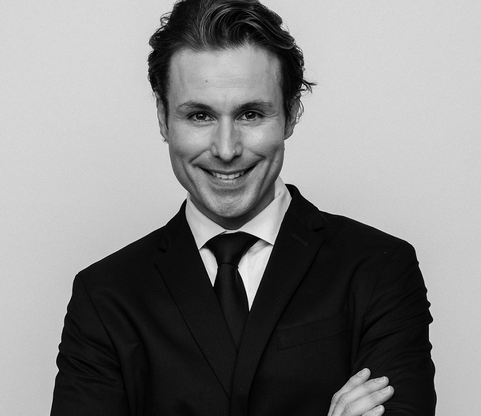 ryan carroll headshot 3